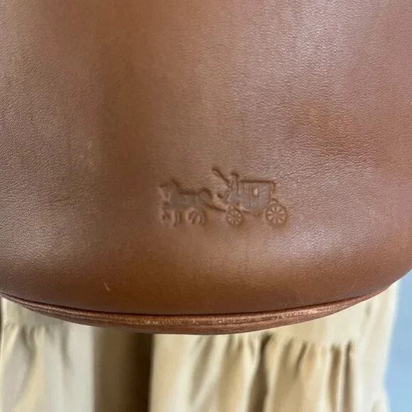 Coach Bucket Bag in Brown - Picture 6 of 9